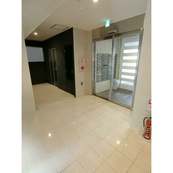 ELLE難波WESTの物件外観写真