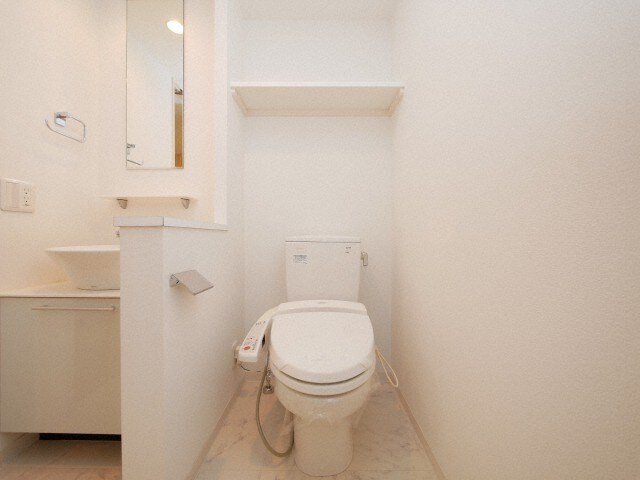 プラウドフラット新大阪の物件内観写真