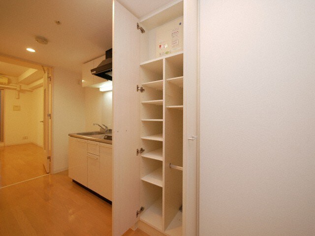 プラウドフラット新大阪の物件内観写真