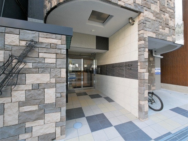 メゾニティ・クイーン阿波座の物件外観写真