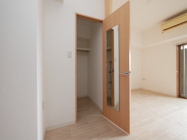 セレニテ日本橋ESTの物件内観写真