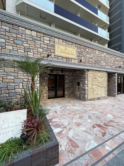 プレジオ鎗屋町の物件外観写真