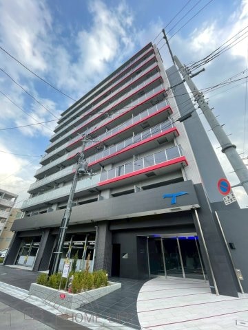 セレニテ江坂エクラの物件外観写真