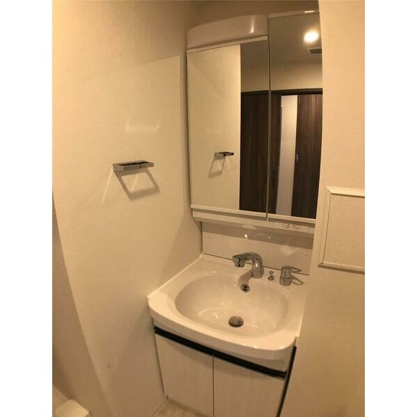 日本橋駅 徒歩7分 4階の物件内観写真