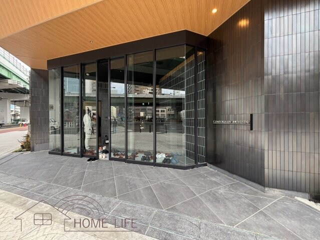 コンフォリア・リヴ本町WEST　Qの物件外観写真