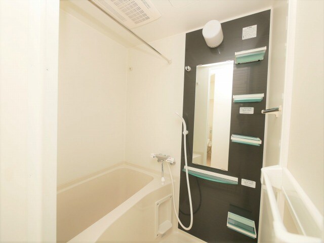 ラシュレエグゼ難波南の物件内観写真