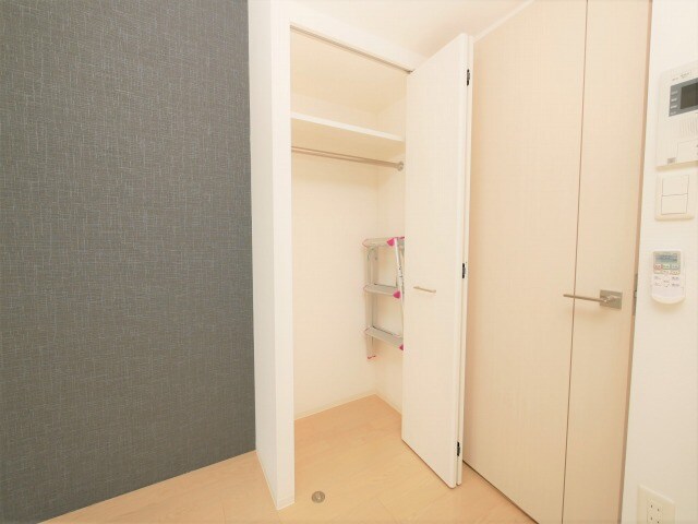 ラシュレエグゼ難波南の物件内観写真