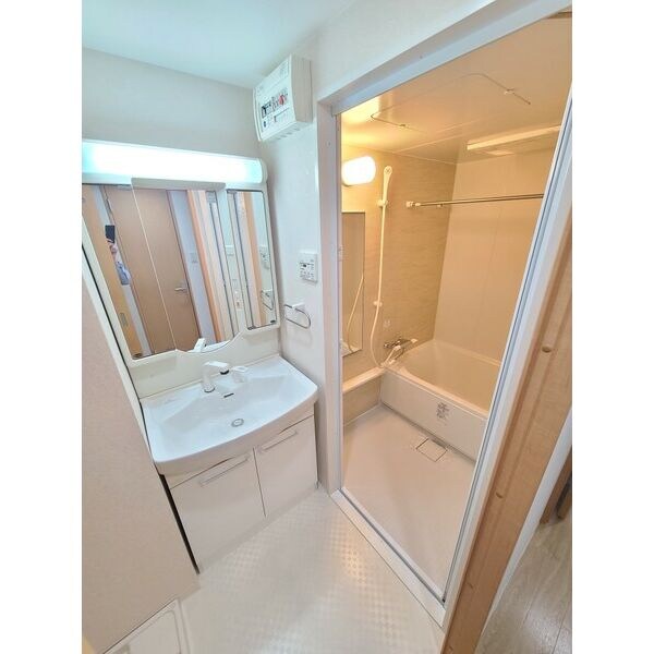 ルーエ桜川の物件内観写真