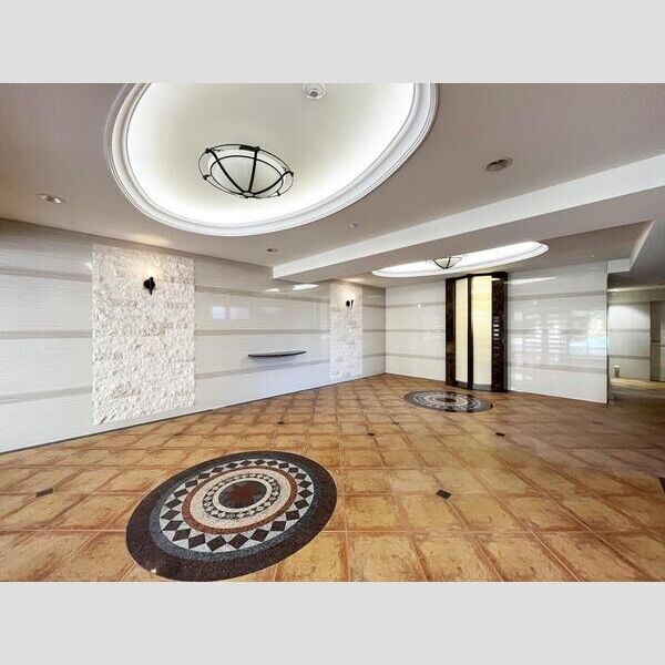 フレンシアノイエ東三国の物件外観写真