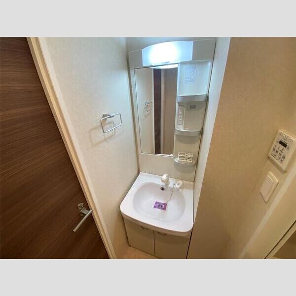 フレンシアノイエ東三国の物件内観写真