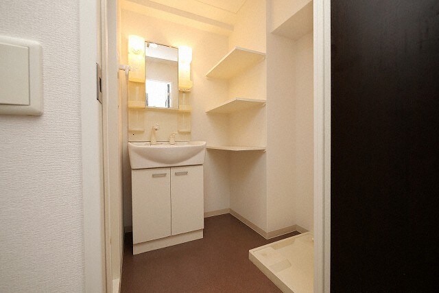 フロンティアタワー九条Iの物件内観写真