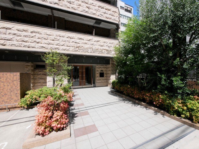 プレサンス谷町アルファの物件外観写真