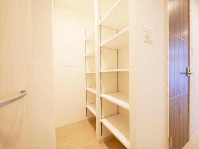 ショウエイ靭の物件内観写真