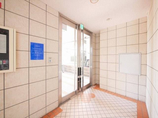 クレセール阿波座の物件外観写真