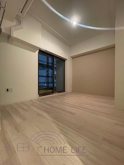 セレニテ難波グランデシュッドの物件内観写真