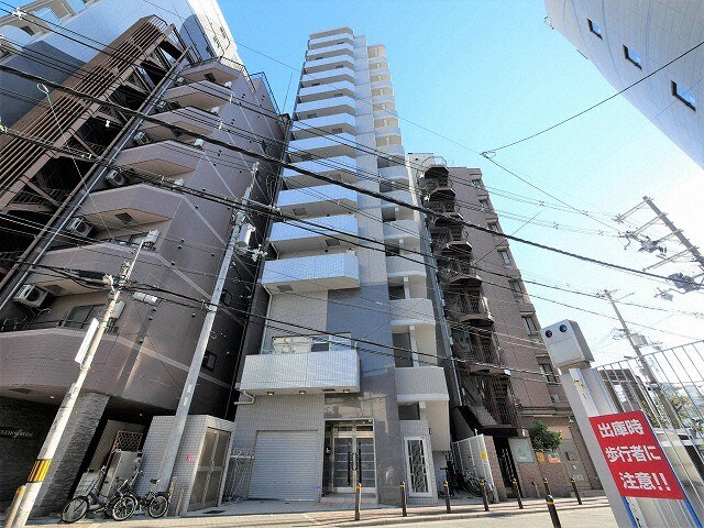 パークフラッツ野田阪神駅前の物件外観写真