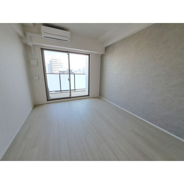 スプランディッド十三本町の物件内観写真