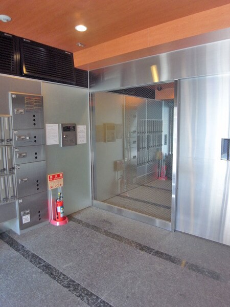 Bluebee桜川駅前の物件外観写真