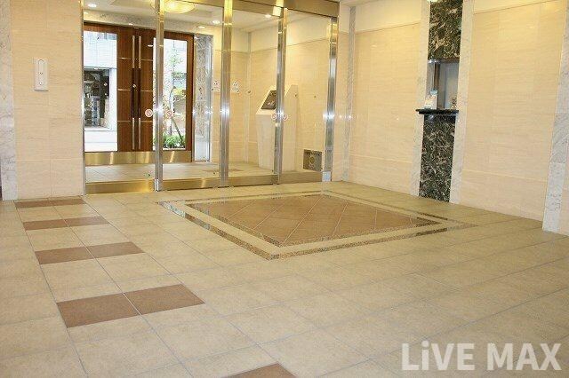 プレサンス谷町アルファの物件外観写真