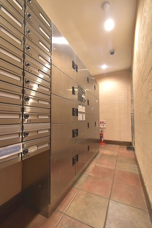 アーバンフラッツ西中島の物件外観写真