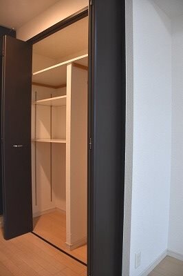 サムティ中之島WESTの物件内観写真