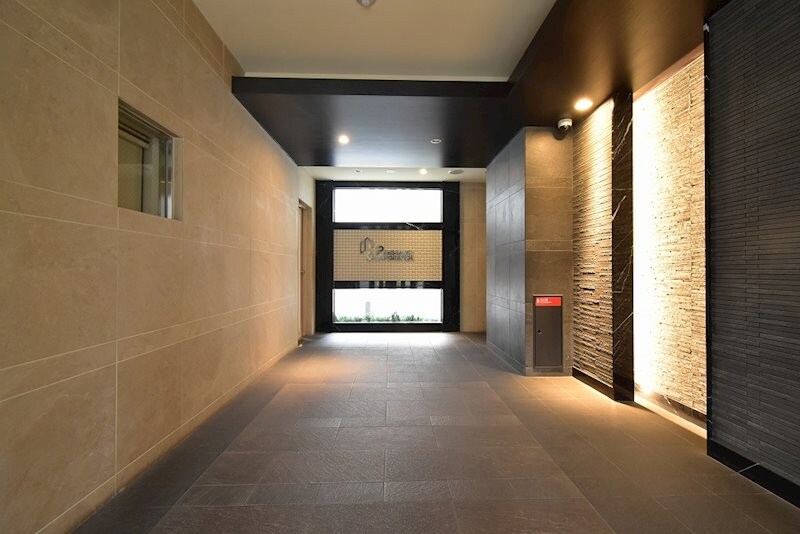 なんば駅 徒歩2分 3階の物件外観写真