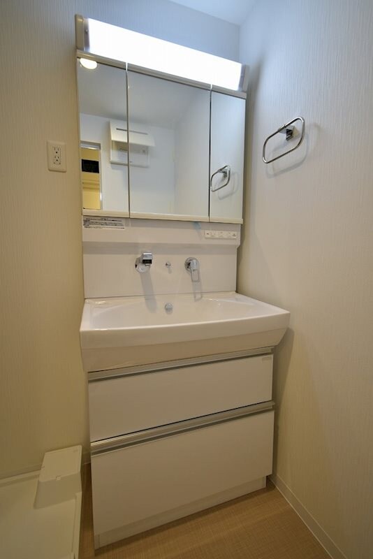 阿波座駅 徒歩1分 2階の物件内観写真