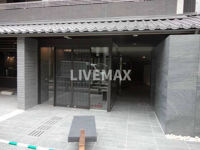 リヴァーク四条烏丸の物件外観写真