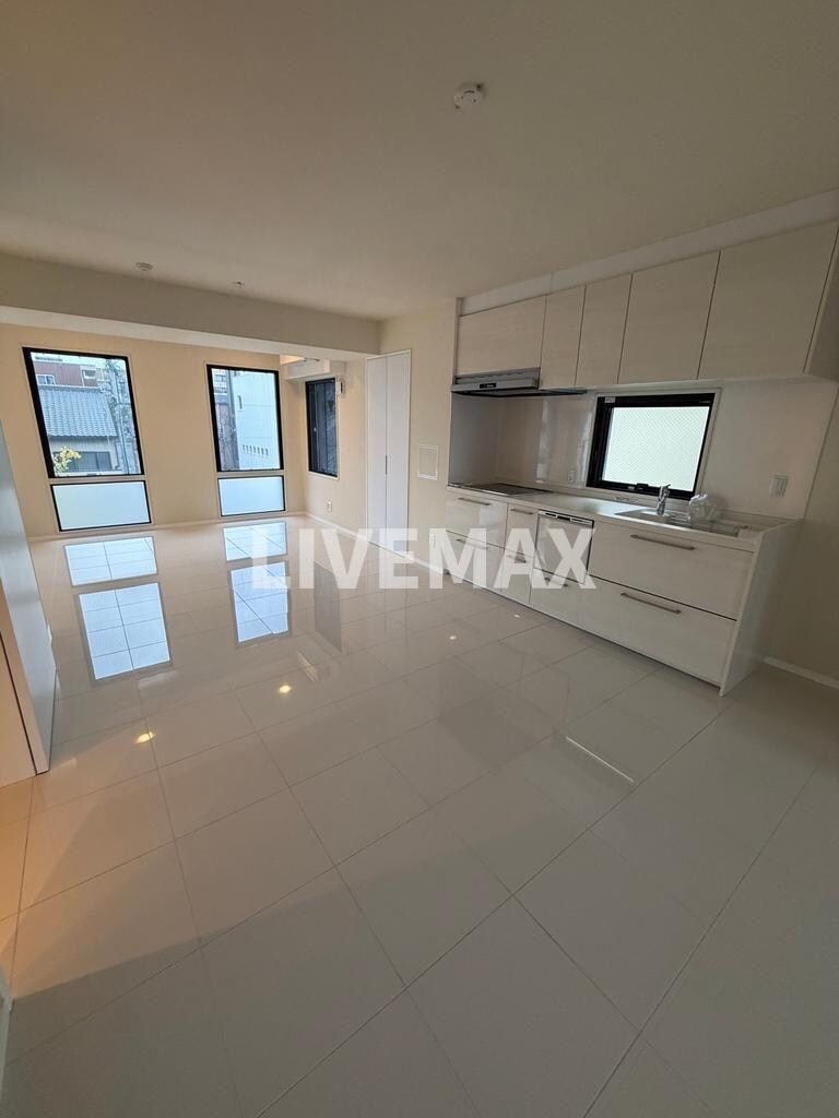 プランドール神宮丸太町の物件内観写真