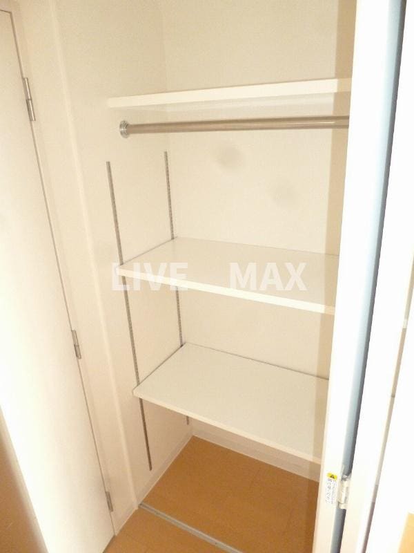 プレサンスNEO京都烏丸の物件内観写真