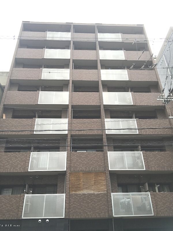 SHICATA SIX BLDGの物件外観写真