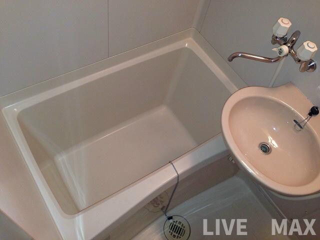 コモドエスペシオ勝山の物件内観写真