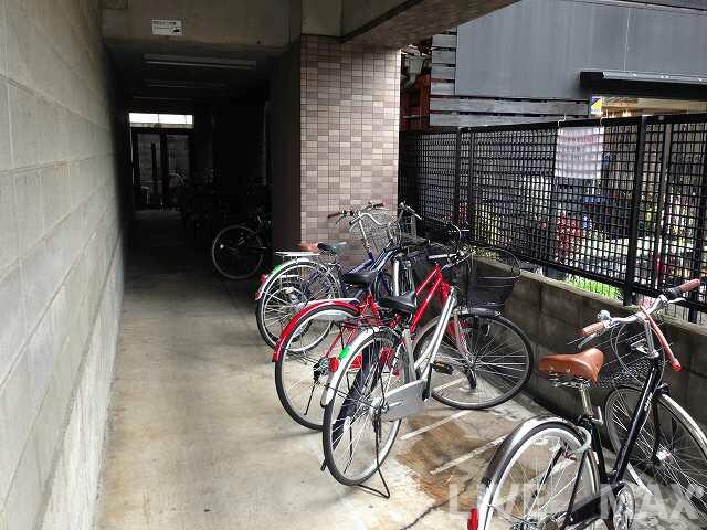 コモドエスペシオ勝山の物件内観写真