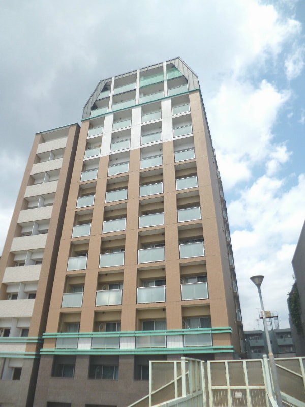 プレサンスNEO京都烏丸の物件外観写真