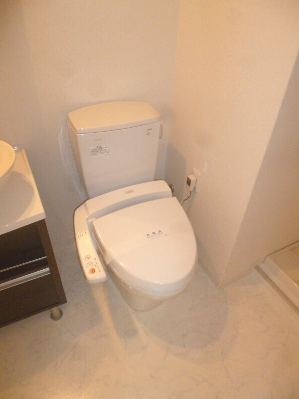 プレサンスNEO京都烏丸の物件内観写真