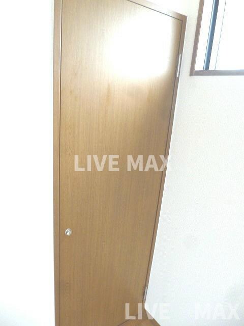 エステムコート御所南の物件内観写真