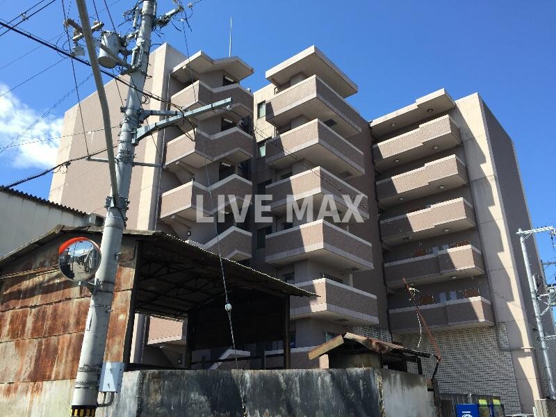 ティムール九条の物件外観写真