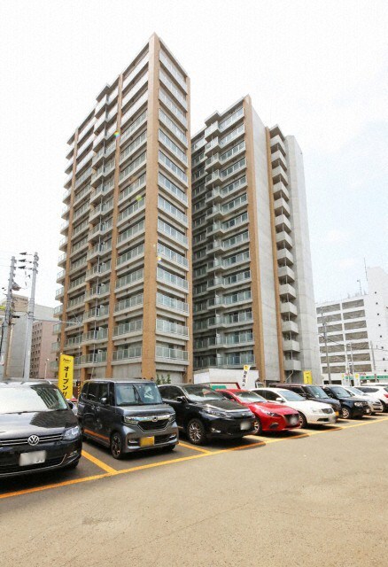 レジディア札幌駅前の物件外観写真