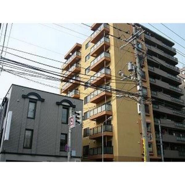 ナンディーヌトレーズの物件外観写真