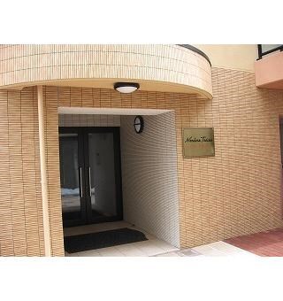 ナンディーヌトレーズの物件外観写真