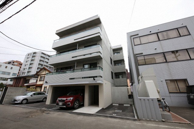 ビッグレジデンス円山の物件外観写真