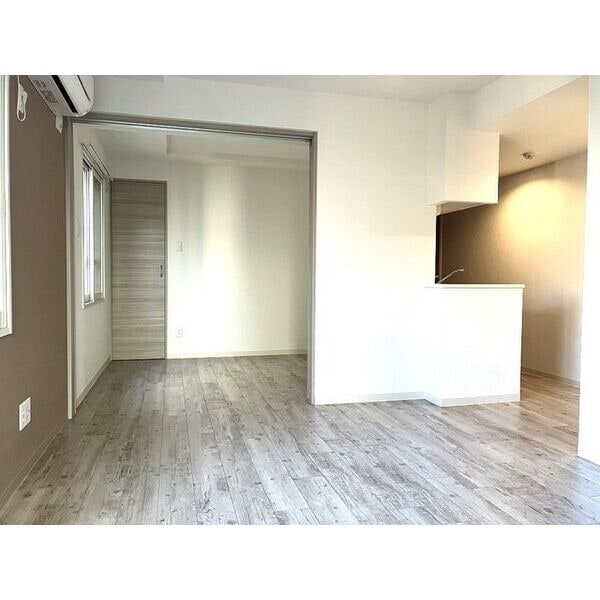 グランドサクセスピスタの物件内観写真