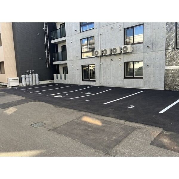 グランドサクセスピスタの物件外観写真