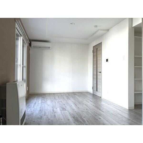 グランドサクセスピスタの物件内観写真