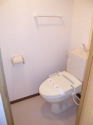 サンテラス宮の森の物件内観写真