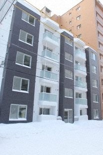 西１１丁目駅 徒歩5分の物件外観写真