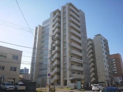 グランカーサ永山公園通　eastの物件外観写真