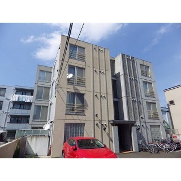 エムプラス山鼻の物件外観写真