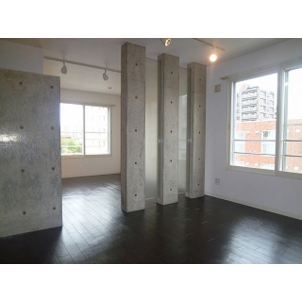 エムプラス山鼻の物件内観写真