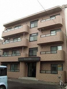 タウンコート山鼻の物件外観写真